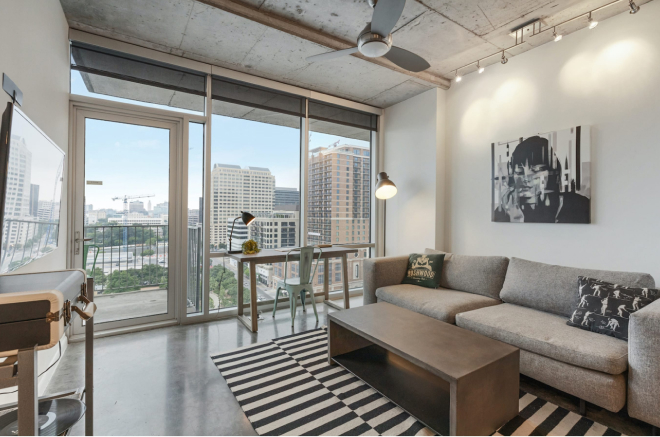 Fabulous 1BD/1BA 2nd Street District Apartment